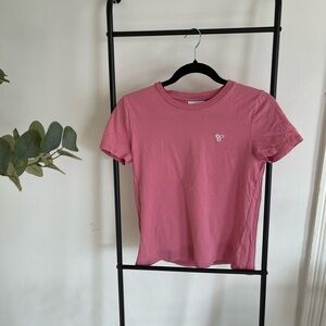 Aritzia TNA t shirt
